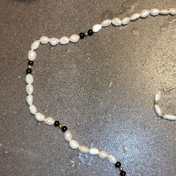 Fine Freshwater Baroque Pearl Necklace & Hoop Earrings w 14K Gold Onyx beads VTG - Picture 9 of 10